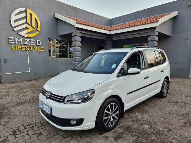 BUY VOLKSWAGEN TOURAN 2013 2.0 TDI TRENDLINE DSG, Autobestseller