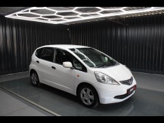BUY HONDA JAZZ 2009 1.4I LX AUTO ONLY 160332KM, Autobestseller